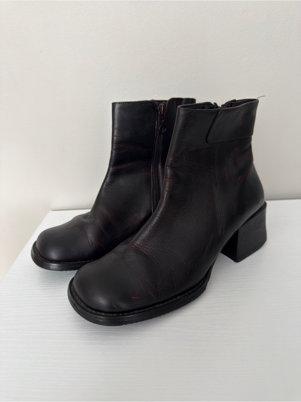 Hush Puppies Paola Black (Burgundy Patina) Ankle Boots - size 7
